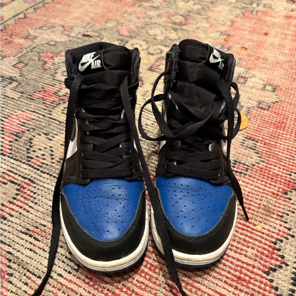 Nike High-Top Sneakers in Black and Blue